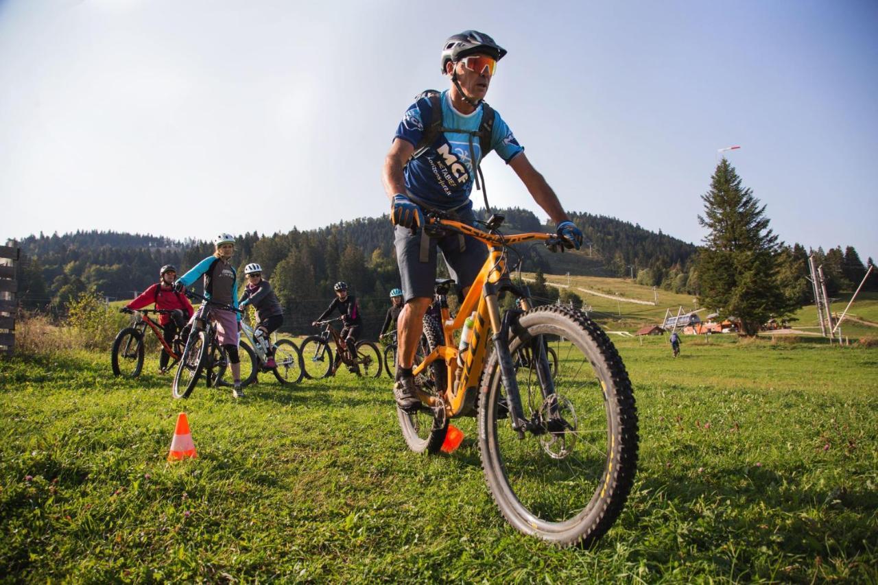 Place Royale Pour 10 A 12 Personnes A 30 Met Des Pistes De Ski Et Vtt Métabief Екстериор снимка